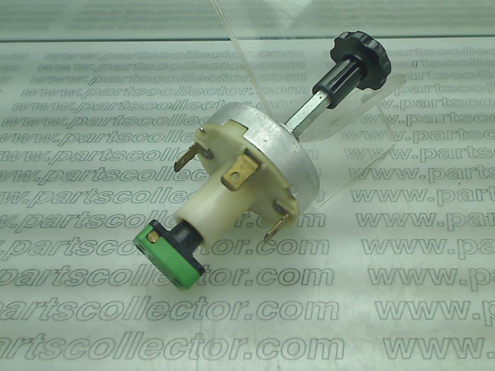 LAMBORGHINI  Electrical system code 717 compatible with: LAMBORGHINI MIURA - detail view